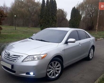 Серый Тойота Камри, объемом двигателя 2.4 л и пробегом 193 тыс. км за 10700 $, фото 1 на Automoto.ua
