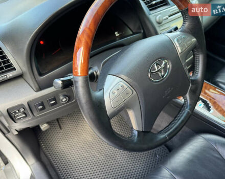 Серый Тойота Камри, объемом двигателя 3.46 л и пробегом 289 тыс. км за 9300 $, фото 9 на Automoto.ua