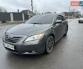Серый Тойота Камри, объемом двигателя 3.5 л и пробегом 260 тыс. км за 8000 $, фото 1 на Automoto.ua