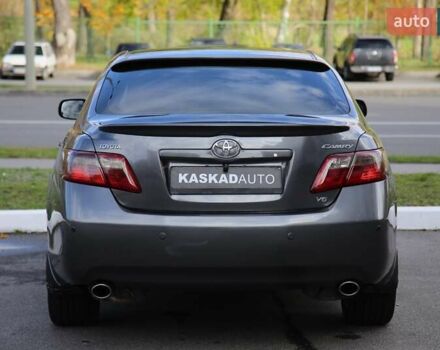 Серый Тойота Камри, объемом двигателя 3.5 л и пробегом 231 тыс. км за 10000 $, фото 4 на Automoto.ua