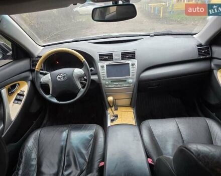 Сірий Тойота Камрі, об'ємом двигуна 3.5 л та пробігом 250 тис. км за 6300 $, фото 13 на Automoto.ua