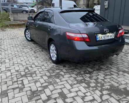 Серый Тойота Камри, объемом двигателя 2.4 л и пробегом 240 тыс. км за 7600 $, фото 1 на Automoto.ua