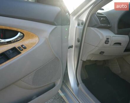 Серый Тойота Камри, объемом двигателя 3.46 л и пробегом 428 тыс. км за 10000 $, фото 11 на Automoto.ua