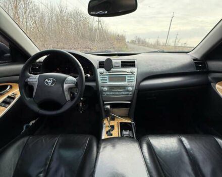Серый Тойота Камри, объемом двигателя 2.4 л и пробегом 311 тыс. км за 7700 $, фото 19 на Automoto.ua