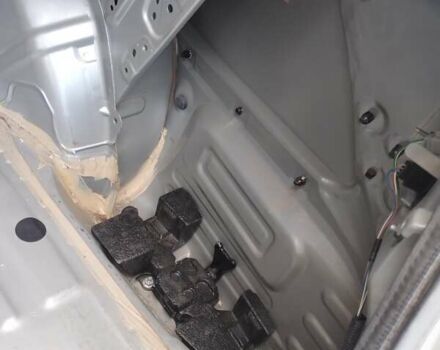 Серый Тойота Камри, объемом двигателя 2.4 л и пробегом 230 тыс. км за 8500 $, фото 63 на Automoto.ua