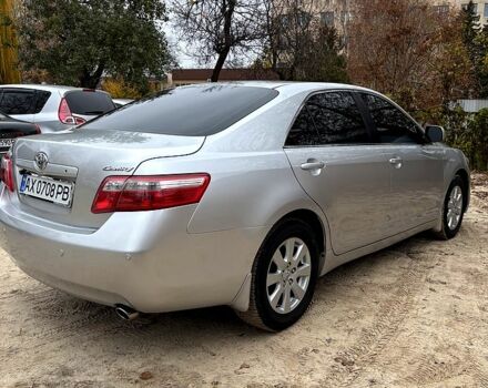 Серый Тойота Камри, объемом двигателя 2.4 л и пробегом 240 тыс. км за 7700 $, фото 4 на Automoto.ua