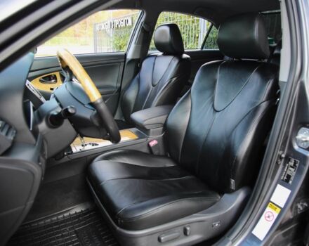 Сірий Тойота Камрі, об'ємом двигуна 3.5 л та пробігом 231 тис. км за 10000 $, фото 6 на Automoto.ua