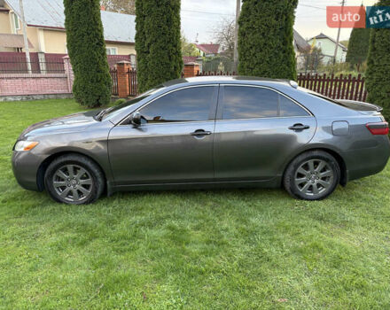 Сірий Тойота Камрі, об'ємом двигуна 2.4 л та пробігом 300 тис. км за 7700 $, фото 12 на Automoto.ua