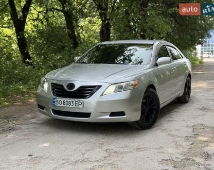 Сірий Тойота Камрі, об'ємом двигуна 2.4 л та пробігом 308 тис. км за 7799 $, фото 2 на Automoto.ua