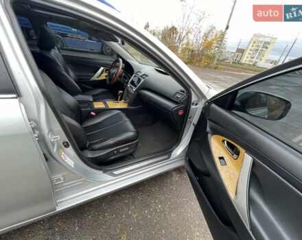 Тойота Камри 2007 в Николаеве на Automoto.ua Серый Тойота Камри, объемом двигателя 3.5 л и пробегом 286 тыс. км за 7650 $, фото 17 на Automoto.ua