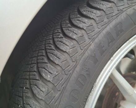 Серый Тойота Камри, объемом двигателя 2.4 л и пробегом 215 тыс. км за 6900 $, фото 11 на Automoto.ua