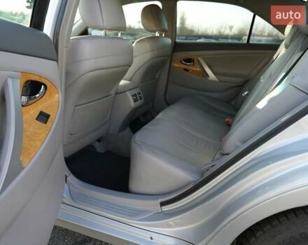 Серый Тойота Камри, объемом двигателя 3.46 л и пробегом 428 тыс. км за 10000 $, фото 14 на Automoto.ua