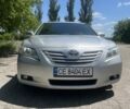 Серый Тойота Камри, объемом двигателя 3.5 л и пробегом 280 тыс. км за 7900 $, фото 1 на Automoto.ua