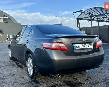 Серый Тойота Камри, объемом двигателя 3.46 л и пробегом 370 тыс. км за 9999 $, фото 4 на Automoto.ua