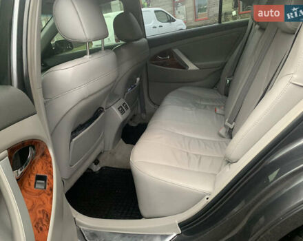 Серый Тойота Камри, объемом двигателя 3.5 л и пробегом 290 тыс. км за 9000 $, фото 19 на Automoto.ua