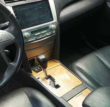 Серый Тойота Камри, объемом двигателя 2.4 л и пробегом 286 тыс. км за 9500 $, фото 8 на Automoto.ua