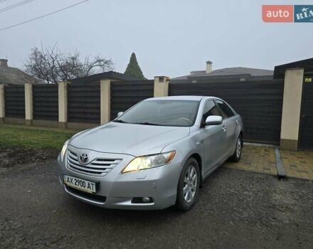 Сірий Тойота Камрі, об'ємом двигуна 3.5 л та пробігом 250 тис. км за 6300 $, фото 4 на Automoto.ua