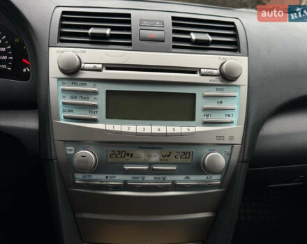 Серый Тойота Камри, объемом двигателя 2.4 л и пробегом 262 тыс. км за 6999 $, фото 22 на Automoto.ua