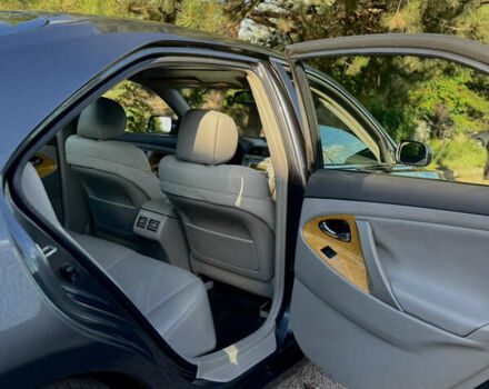 Сірий Тойота Камрі, об'ємом двигуна 2.4 л та пробігом 422 тис. км за 8000 $, фото 23 на Automoto.ua