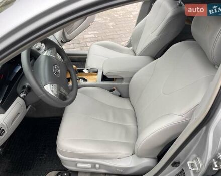 Серый Тойота Камри, объемом двигателя 3.5 л и пробегом 350 тыс. км за 8200 $, фото 4 на Automoto.ua