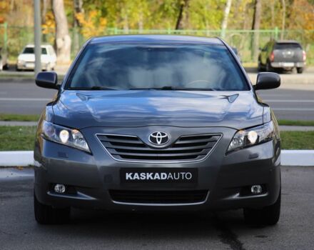 Сірий Тойота Камрі, об'ємом двигуна 3.5 л та пробігом 231 тис. км за 10000 $, фото 1 на Automoto.ua