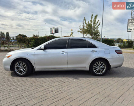 Серый Тойота Камри, объемом двигателя 3.46 л и пробегом 305 тыс. км за 8500 $, фото 3 на Automoto.ua