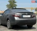 Серый Тойота Камри, объемом двигателя 2.4 л и пробегом 257 тыс. км за 5400 $, фото 1 на Automoto.ua