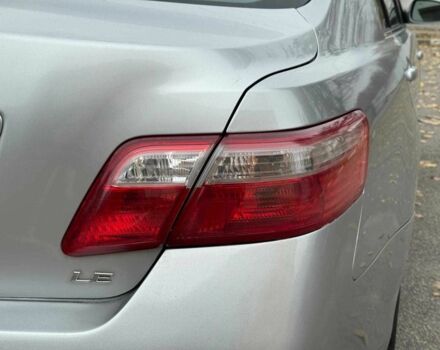 Серый Тойота Камри, объемом двигателя 2.4 л и пробегом 225 тыс. км за 7490 $, фото 9 на Automoto.ua