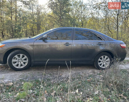 Серый Тойота Камри, объемом двигателя 3.46 л и пробегом 262 тыс. км за 9300 $, фото 9 на Automoto.ua