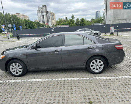 Серый Тойота Камри, объемом двигателя 3.5 л и пробегом 265 тыс. км за 10500 $, фото 3 на Automoto.ua