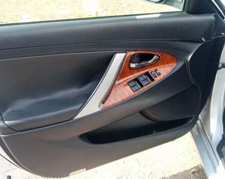 Серый Тойота Камри, объемом двигателя 3.5 л и пробегом 293 тыс. км за 8500 $, фото 12 на Automoto.ua