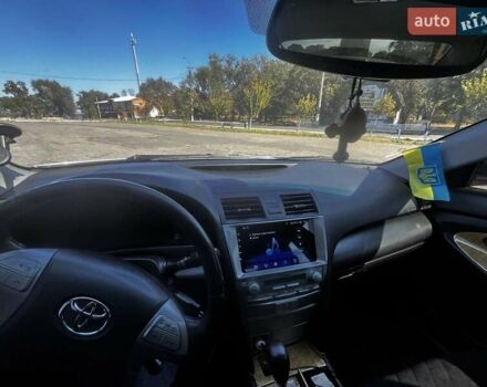 Сірий Тойота Камрі, об'ємом двигуна 2.4 л та пробігом 281 тис. км за 10000 $, фото 5 на Automoto.ua