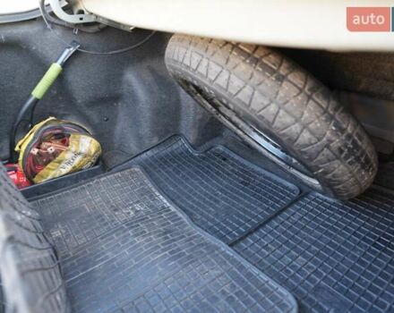 Серый Тойота Камри, объемом двигателя 3.46 л и пробегом 428 тыс. км за 10000 $, фото 29 на Automoto.ua