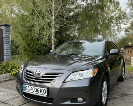 Серый Тойота Камри, объемом двигателя 2.4 л и пробегом 220 тыс. км за 8700 $, фото 32 на Automoto.ua