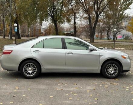 Серый Тойота Камри, объемом двигателя 2.4 л и пробегом 225 тыс. км за 7490 $, фото 5 на Automoto.ua