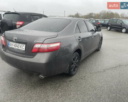 Серый Тойота Камри, объемом двигателя 2.36 л и пробегом 283 тыс. км за 8500 $, фото 4 на Automoto.ua