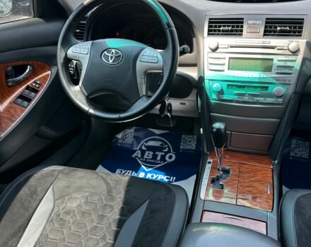 Сірий Тойота Камрі, об'ємом двигуна 2.4 л та пробігом 273 тис. км за 8500 $, фото 6 на Automoto.ua