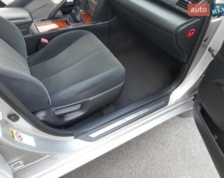 Серый Тойота Камри, объемом двигателя 2.4 л и пробегом 193 тыс. км за 10700 $, фото 16 на Automoto.ua