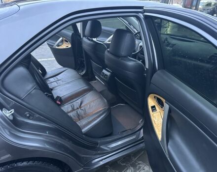 Серый Тойота Камри, объемом двигателя 2.4 л и пробегом 232 тыс. км за 8600 $, фото 7 на Automoto.ua