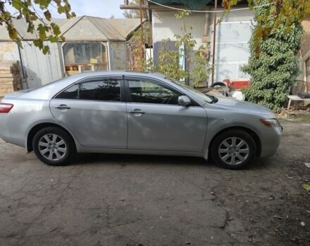 Серый Тойота Камри, объемом двигателя 2.4 л и пробегом 286 тыс. км за 8700 $, фото 3 на Automoto.ua