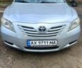 Сірий Тойота Камрі, об'ємом двигуна 2.4 л та пробігом 398 тис. км за 5500 $, фото 1 на Automoto.ua