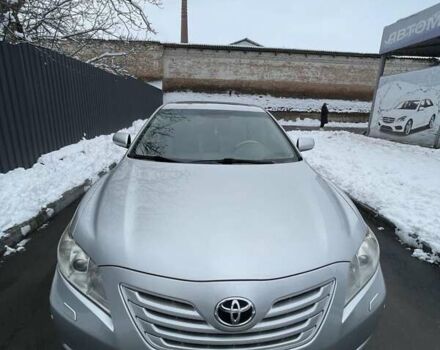 Сірий Тойота Камрі, об'ємом двигуна 3.5 л та пробігом 320 тис. км за 8400 $, фото 2 на Automoto.ua