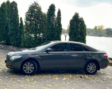 Тойота Камрі 2007 у Кропивницькому (Кіровограді) на Automoto.ua Сірий Тойота Камрі, об'ємом двигуна 3.5 л та пробігом 320 тис. км за 8500 $, фото 5 на Automoto.ua