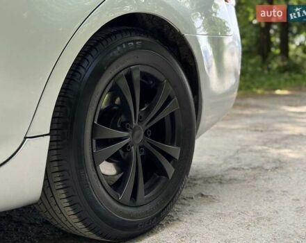 Сірий Тойота Камрі, об'ємом двигуна 2.4 л та пробігом 308 тис. км за 7799 $, фото 20 на Automoto.ua