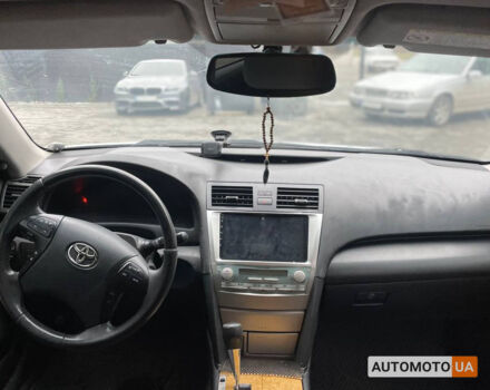 Серый Тойота Камри, объемом двигателя 2.4 л и пробегом 315 тыс. км за 8300 $, фото 12 на Automoto.ua
