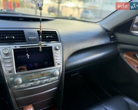 Серый Тойота Камри, объемом двигателя 3.46 л и пробегом 320 тыс. км за 7200 $, фото 20 на Automoto.ua