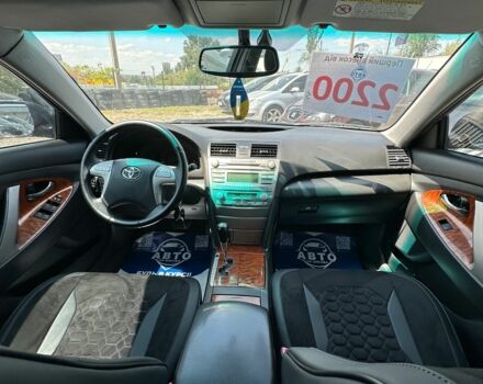 Сірий Тойота Камрі, об'ємом двигуна 2.4 л та пробігом 273 тис. км за 8500 $, фото 8 на Automoto.ua