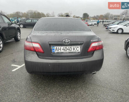 Серый Тойота Камри, объемом двигателя 2.36 л и пробегом 283 тыс. км за 8500 $, фото 3 на Automoto.ua