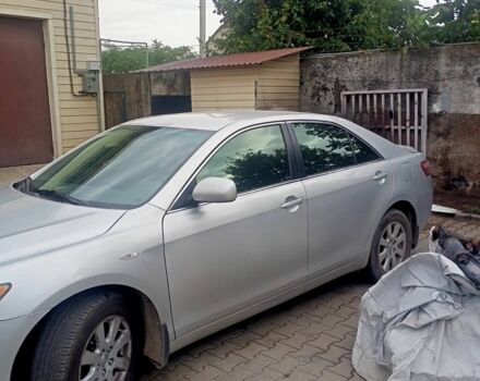 Серый Тойота Камри, объемом двигателя 2.4 л и пробегом 370 тыс. км за 8100 $, фото 2 на Automoto.ua