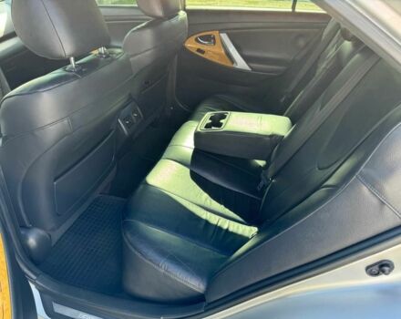 Серый Тойота Камри, объемом двигателя 2.4 л и пробегом 294 тыс. км за 8500 $, фото 12 на Automoto.ua